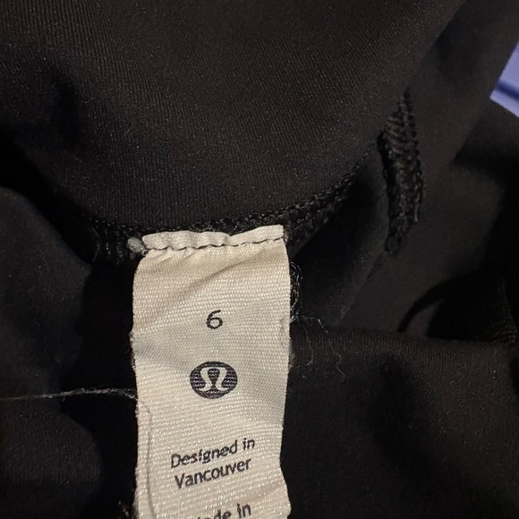 Lululemon Wunder Under Luxtreme Hi Rise Crops 21" Inseam Size 6 - Picture 3 of 4